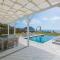 BEACHFRONT SARI VILLA WİTH PRIVATE SWIMMING POOL