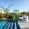 New LUXURY apartment with sea view and PRIVATE heated pool, 50m from the beach
