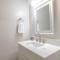 Newly Renovated Downtown Apartment in the Historic District, Quiet Street!