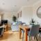 Smart 2 Bedroom Apartment in Newbury - Newbury