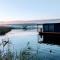 Waterview - Schwimmendes Ferienhaus "Black Pearl" auf dem Wasser mit Blick zur Havel, inkl Boot zur Nutzung - Фюрстенберґ-Гафель