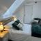 The Coach House - with hot tub