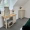 The Coach House - with hot tub