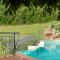 Quaint house in Murlo with shared pool
