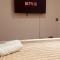 Modern Leeds Dock Apt &Free Secure Parking! Modern Leeds Dock Apt &Free Secure Parking!