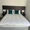 1 bedroom spacious apartment in Hounslow - 豪士罗
