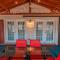 Cheerful Chalet - Fireplace, BBQ, Firepit& Hottub