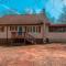 Cheerful Chalet - Fireplace, BBQ, Firepit& Hottub
