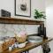 Savannah 5BR Pool, Jacuzzi, Firepit, Sports, Games