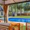 Savannah 5BR Pool, Jacuzzi, Firepit, Sports, Games - سافانا