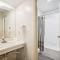 Cedarbrook Deluxe Two Bedroom Suite with outdoor heated pool 19110 - Killington