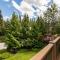 Meadow Green Chalet - Family Chalet, Golf Course, Hot Tub, BBQ, Garden - Whistler Platinum - Whistler