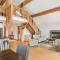 Meadow Green Chalet - Family Chalet, Golf Course, Hot Tub, BBQ, Garden - Whistler Platinum - Whistler