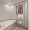 Sundial condo in the heart of Canyons Village, patio, outdoor pool, walk to hiking & biking C211