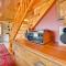 Riverfront Cheboygan Cabin with Kayaks and Dock! - 希博伊根