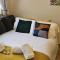 Inviting 1-Bed Apartment in London near Hotsput - London