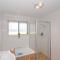 Gorgeous villa 5min walk to beach KING BED