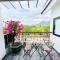 The Track Homestay - Near Bai Dai Beach