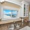 102 6Th St S- Upstairs Home
