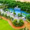 Mayfair Oasis Resort & Convention