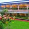 Mayfair Oasis Resort & Convention