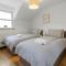 Stunning Sea View Whole Home In Torbay Close To Beach