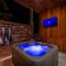 Romantic getaway in the treetops