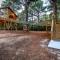 Romantic getaway in the treetops