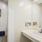 Cedarbrook Queen Studio 207