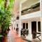 White House Beach Resort