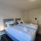 85qm, 4 bedroom, parking, King-Bed, Wifi, Netflix