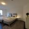 85qm, 4 bedroom, parking, King-Bed, Wifi, Netflix