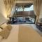 BEACH FLAT