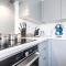 Spacious 4BR Townhouse Free Parking & WiFi