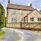 Oak House - sleeps 10 with Bar & Games room - Reighton