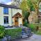 Cosy Cottage, 5 miles from Snowdon Base Camp with Log Burner and Mountain Views - Caernarfon