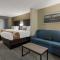 Quality Inn & Suites Roanoke - Fort Worth North