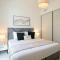 HiGuests - Emaar Beachfront Haven with Majestic Marina Views - Dubaj