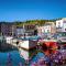 Dartmouth Town Centre 2 bedroom stylish apartment is perfect for families and couples with a happy & homely feel being only 30 meters from the sea but set back & quiet with everything on the doorstep a FAB place to explore Dartmouth pets welcome for free - Dartmouth
