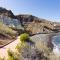Home2Book Fantastic 160m2 Terrace Flat & BBQ