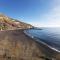 Home2Book Fantastic 160m2 Terrace Flat & BBQ