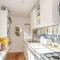 Dartmouth Town Centre 2 bedroom stylish apartment is perfect for families and couples with a happy & homely feel being only 30 meters from the sea but set back & quiet with everything on the doorstep a FAB place to explore Dartmouth pets welcome for free - Dartmouth
