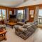 KD246, Fitzgerald- Oceanside, Private Pool, Ocean Views, Close to Beach