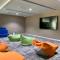 B8 Studio close to Formula 1 with Ferrari world view - Abú Zabí