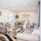 Riverfront Cottage Canoe Included & Playroom Fun