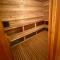 Elk House Hideaway with hot tub sauna & lakefront - Bergland