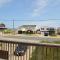 KH141, Blue Heaven- Semi-Oceanfront, 100 ft to beach access, Sun Decks