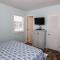 KH146, Camelot- Oceanside, Screened Porch, Close to Shopping and Restaurants!