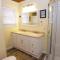KH121, Pirate Queen- Oceanfront, Ocean Views, Sun Deck