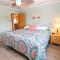 KH529, Sea Turtle Sunrise- Oceanside, Private Pool, Hot Tub, MIL Suite